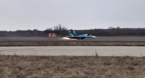Истребитель Су-34 впервые в истории совершил посадку «на брюхо»
